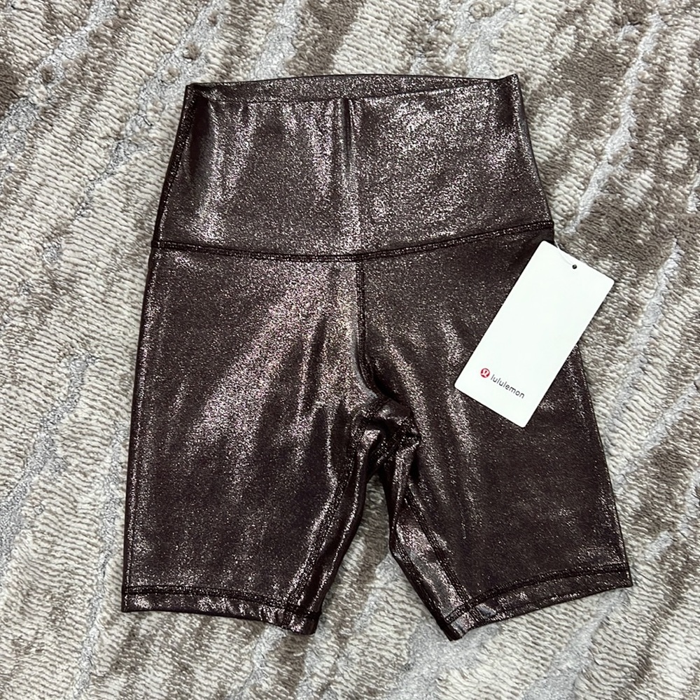 NWT Lululemon Align HR Short 8” *Shine
